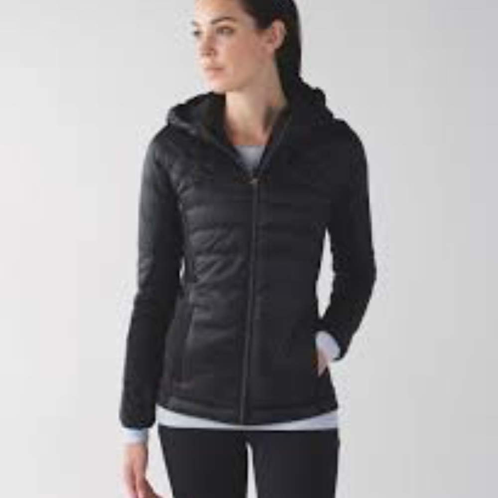 Lululemon Down for it All Goose down Puffer Jacket in Black sz 0